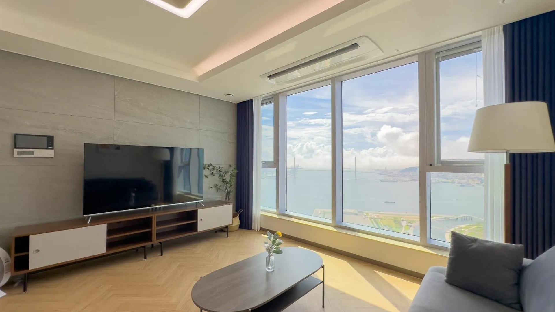 Brown Suites Busan Station