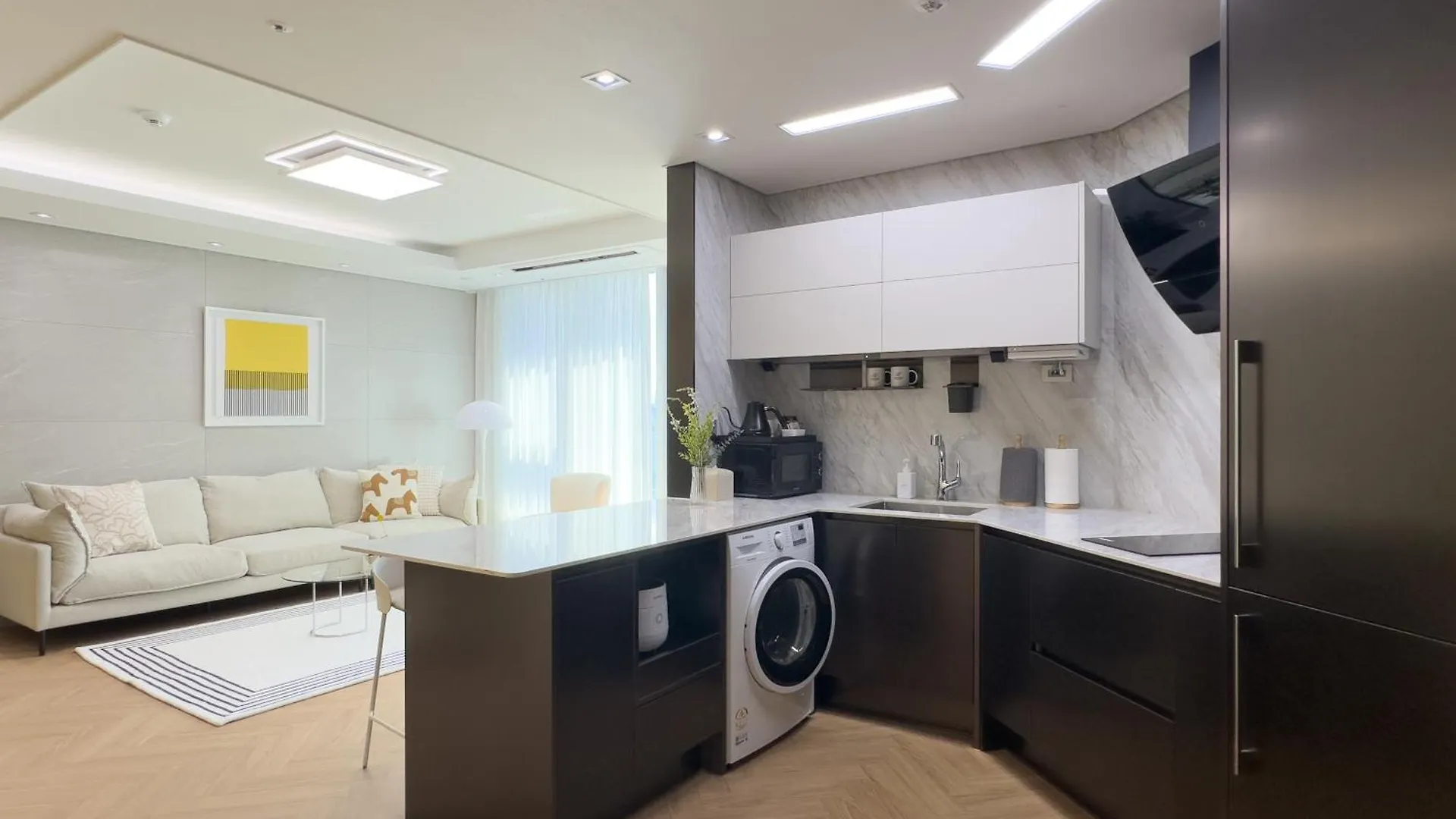 Brown Suites Busan Station Apartment