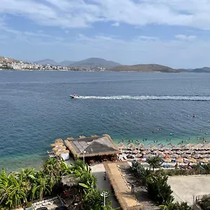  Apartment Port Side Albania