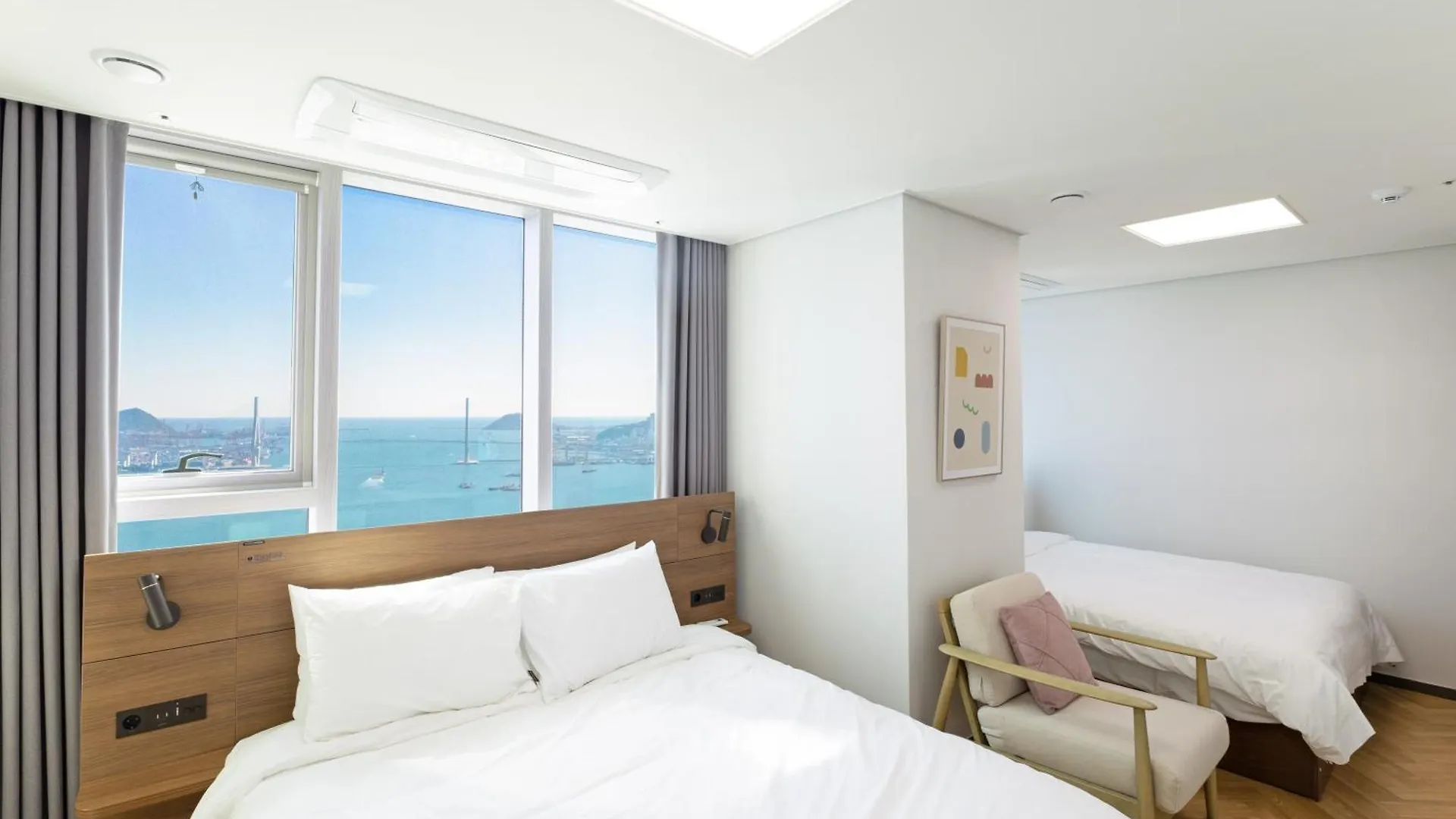 Apartment Brown Suites Busan Station
