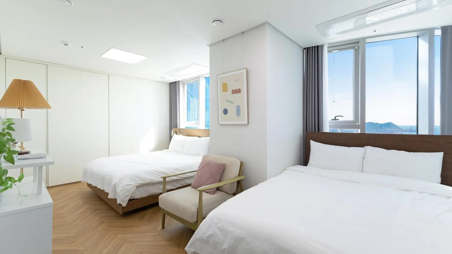 Apartment Brown Suites Busan Station South Korea