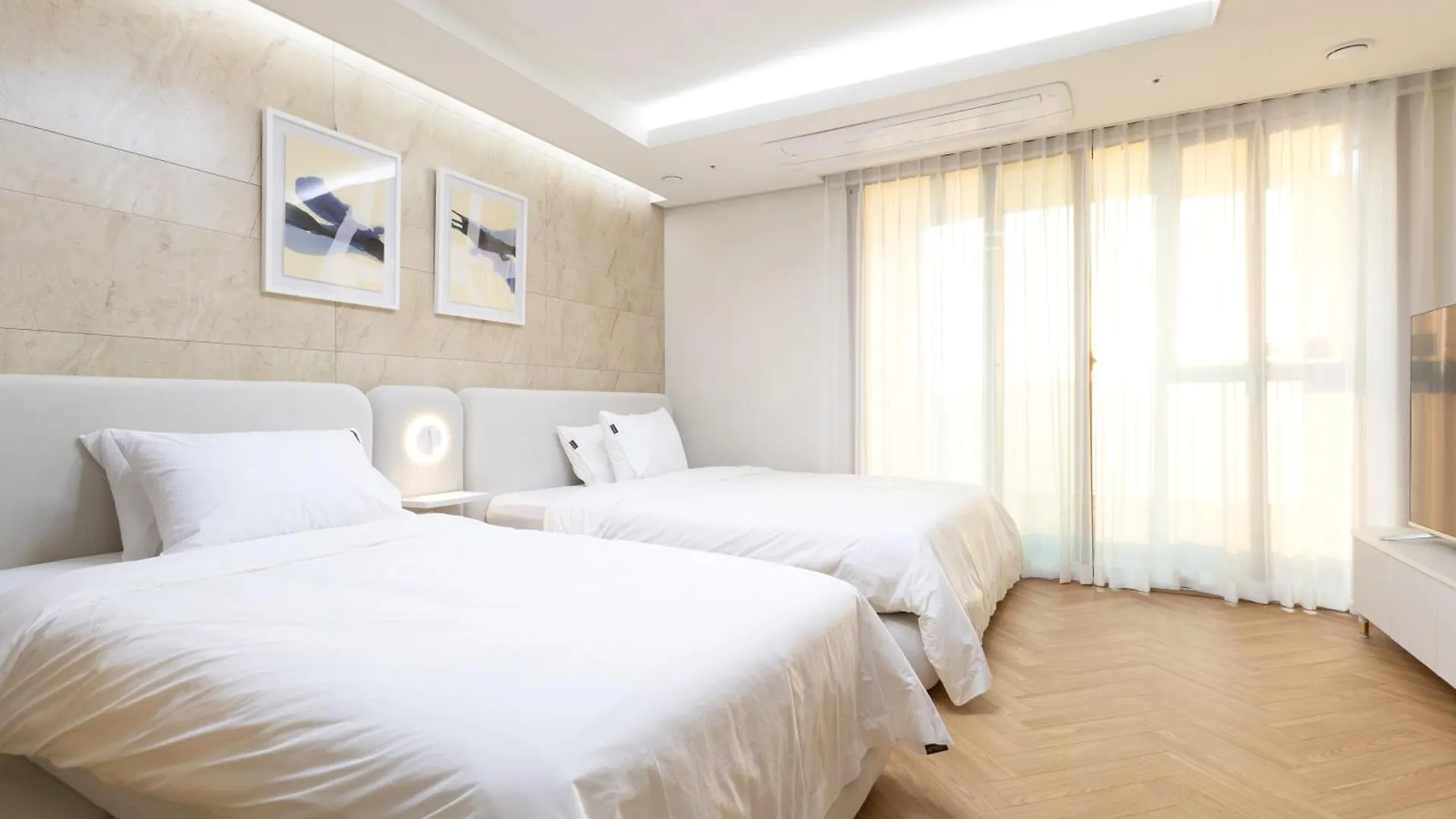 Brown Suites Busan Station