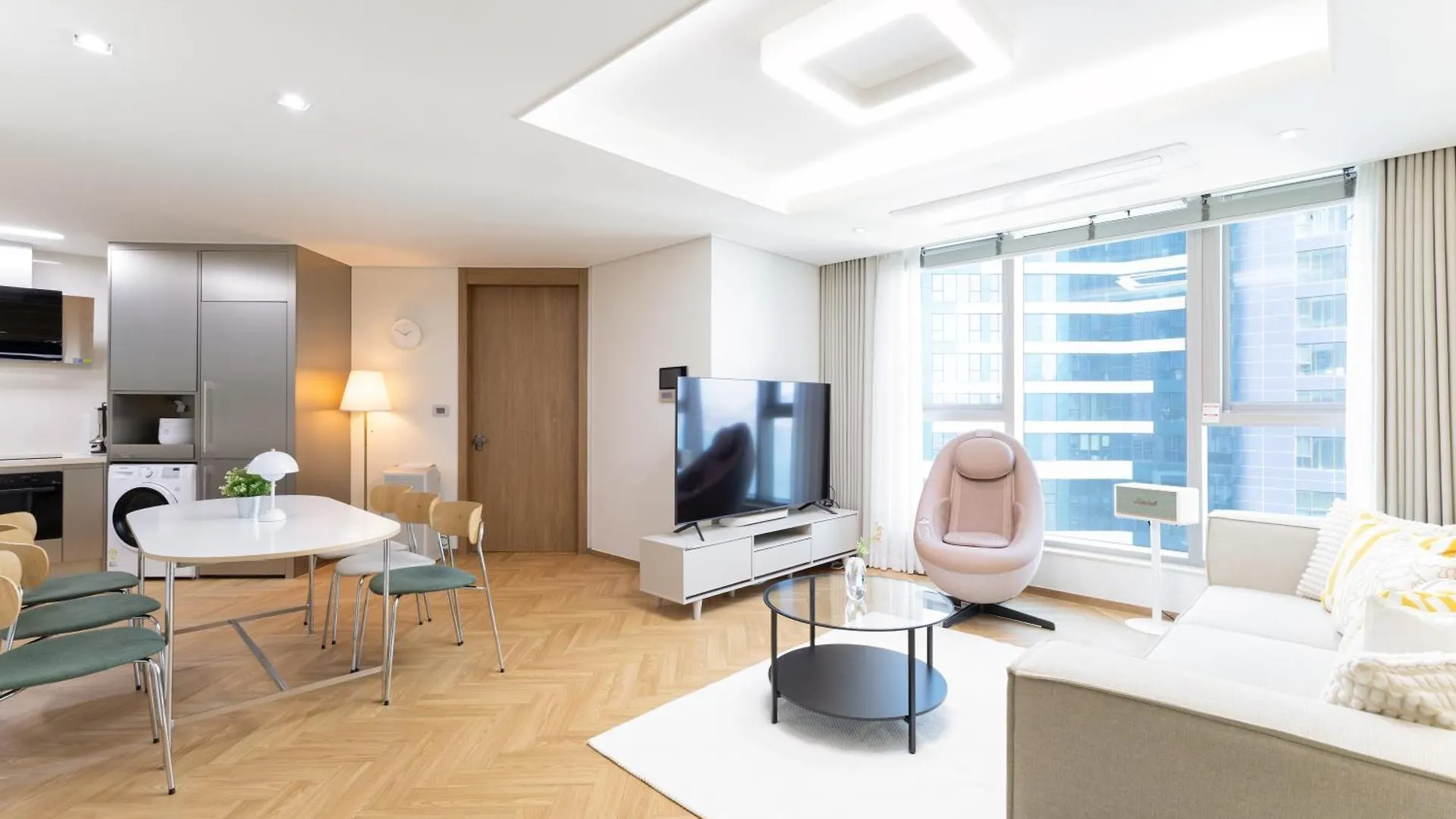 Brown Suites Busan Station